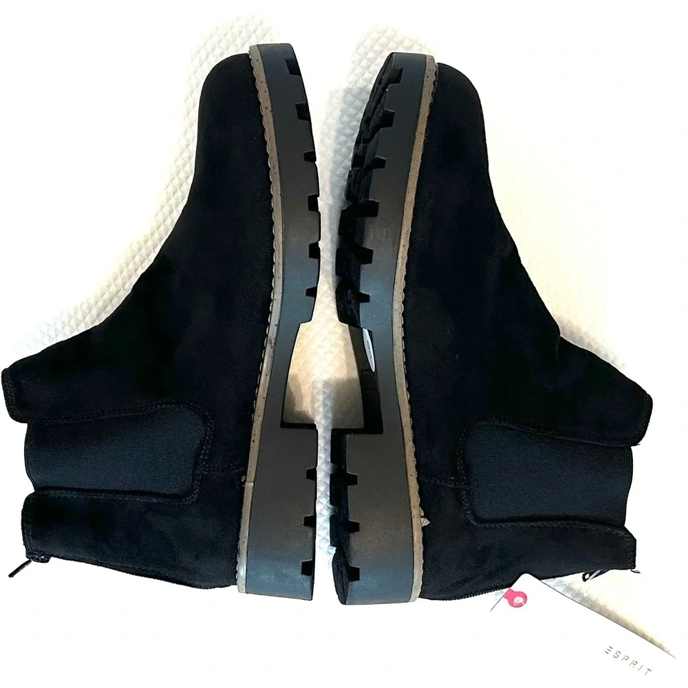 Esprit W-9M Black Ankle Boots Faux Suede Chunky Treaded Sole‎ NWT